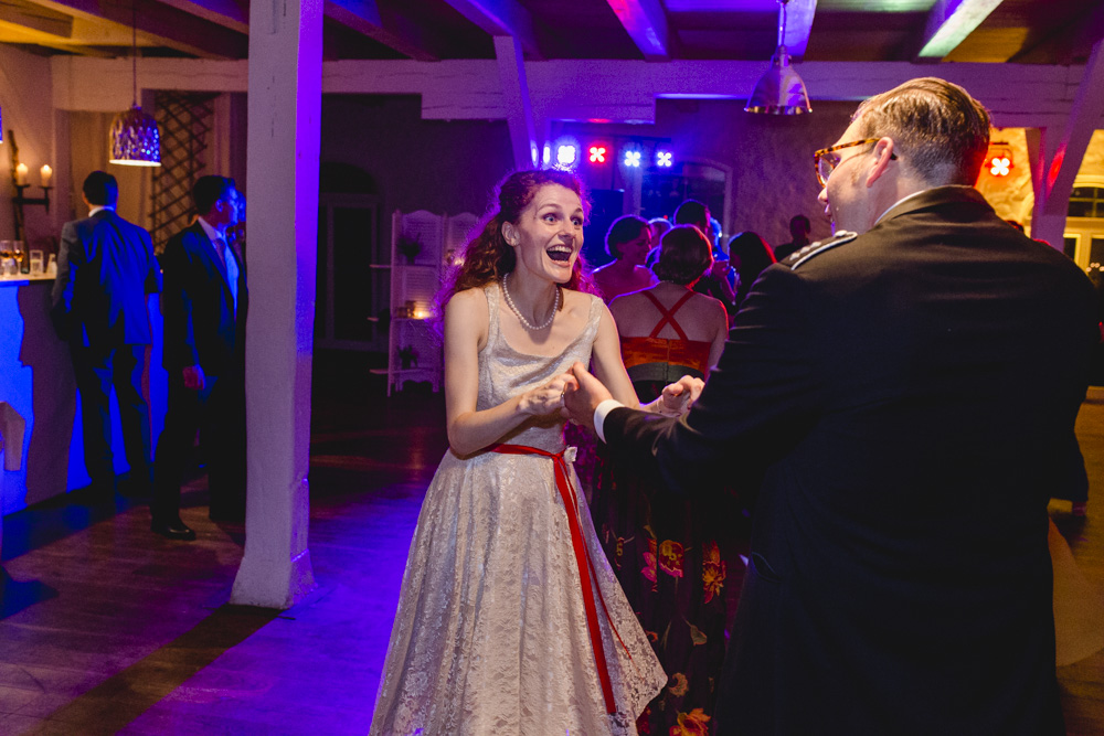 Bundeswehr-Hochzeit auf Gut Schönau in Reinbek mit echten Tanzprofis!